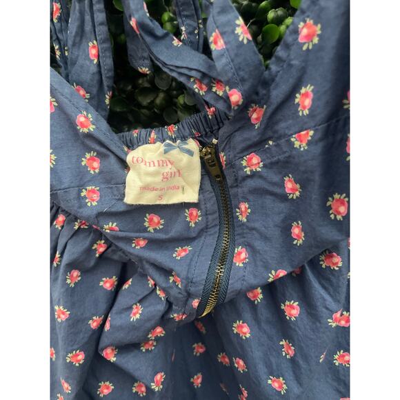 Tommy Girl, 5T floral open back Blouse - Picture 4 of 6